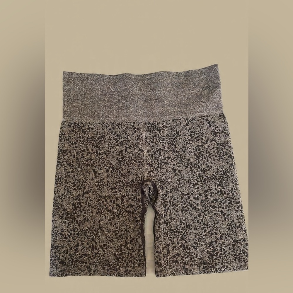 New Balance Women's Speckled Black and Gray Bike Shorts
